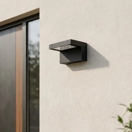 Czarny kinkiet zewnętrzny LED z daszkiem MODENA Kaja Lighting K-8249