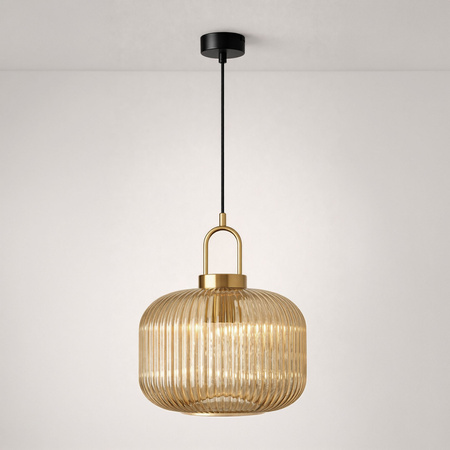 Lampa wisząca z miodowym kloszem i złotym detalem ARIA Kaja Lighting K-5895