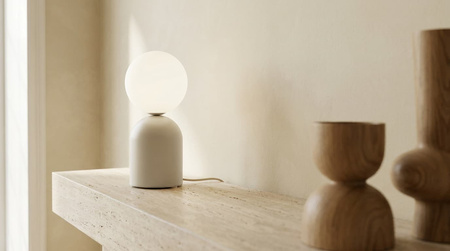 Kaszmirowa lampka stołowa na komodę z kulką KONI Kaja Lighting K-5971