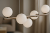 Elegancka, beżowa lampa wisząca z białymi kloszami ARDI Kaja Lighting K-5841