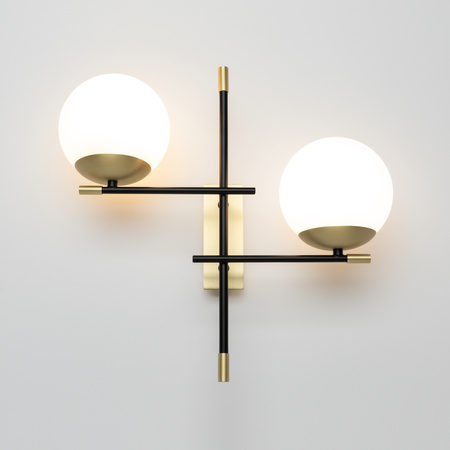 Podwójny kinkiet z białymi szklanymi kulami Nostalgia MOD048WL-02G Maytoni