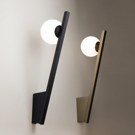 Designerski kinkiet ścienny czarny z białym kloszem Kazimir MOD175WL-01B Maytoni