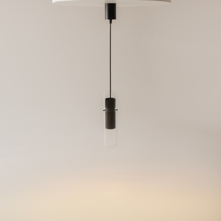 Czarna ryflowana lampa wisząca z transparentnym szklanym kloszem Dynamics MOD326PL-01B Maytoni