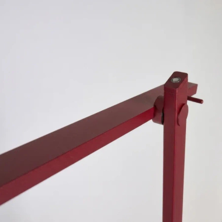 Czerwona lampa podłogowa LED z regulowanym liniowym ramieniem ONTARIO FLOOR DIMM SWITCH RED Azzardo AZ7203