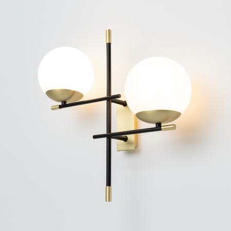 Podwójny kinkiet z białymi szklanymi kulami Nostalgia MOD048WL-02G Maytoni