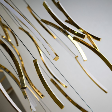 Złota długa lampa wisząca  560cm na antresole FLOW 41 PENDANT 3-STEP DIMM 3000K GO Azzardo AZ6818