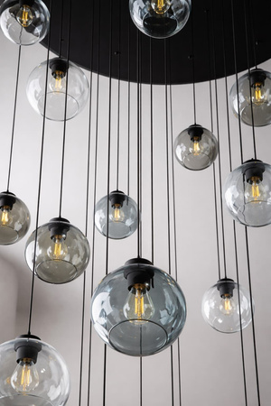 Czarna lampa wisząca z kloszami na antresolę ROTUNDA Kaja Lighting KP-20