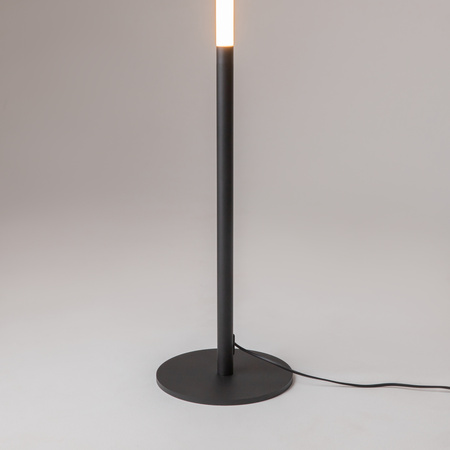 Prosta czarna lampa podłogowa świecąca tuba LED 3000K Ray Maytoni Z012FL-L18B3K