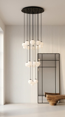 Czarna lampa wisząca z kloszami do wysokich pomieszczeń Kaja Lighting KP-34