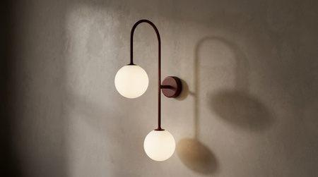 Kinkiet z dwoma białymi, kulistymi kloszami BALU Kaja Lighting K-6023