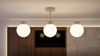 Prosta, kaszmirowa listwa sufitowa z kloszami RAYA Kaja Lighting K-6042