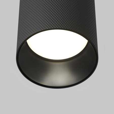 Czarny spot natynkowy o wysokości 10,8cm i średnicy 5,4cm Artisan C080CL-01-GU10-B Maytoni