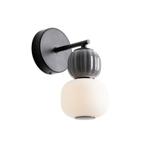Czarny kinkiet opalowy klosz z ozdobną ryflowaną szarą kulą Modern Maxlight W0400