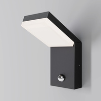 Lampa ścienna zewnętrzna z czujnikiem ruchu O009WL-L10BK Paso Maytoni