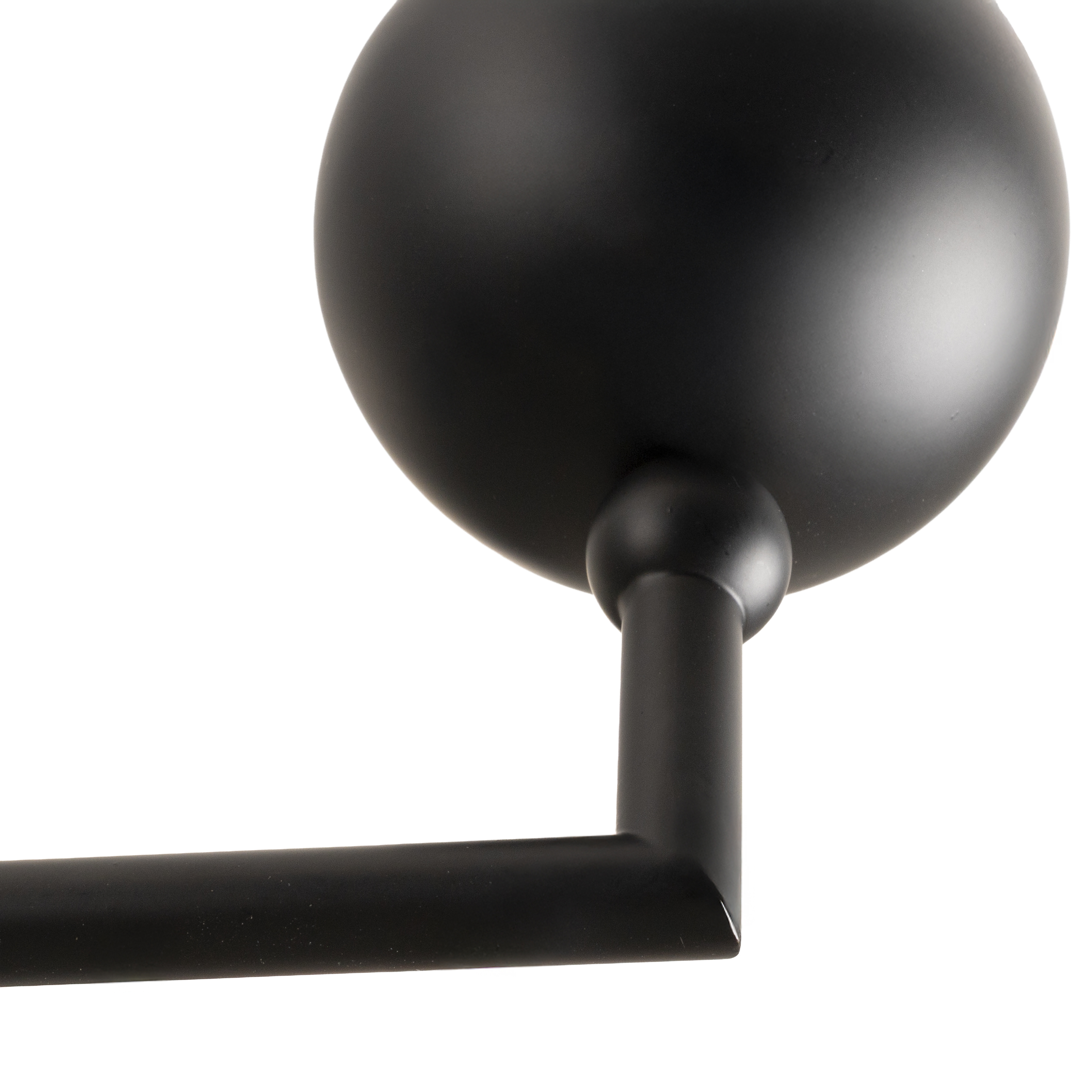 pol_po_Czarna-lampa-wiszaca-z-dekoracyjnymi-kulami-7xG9-Maxlight-P0632-Nova-51924_2.jpg